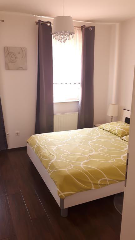 Apartment Meli Сесвете Екстер'єр фото