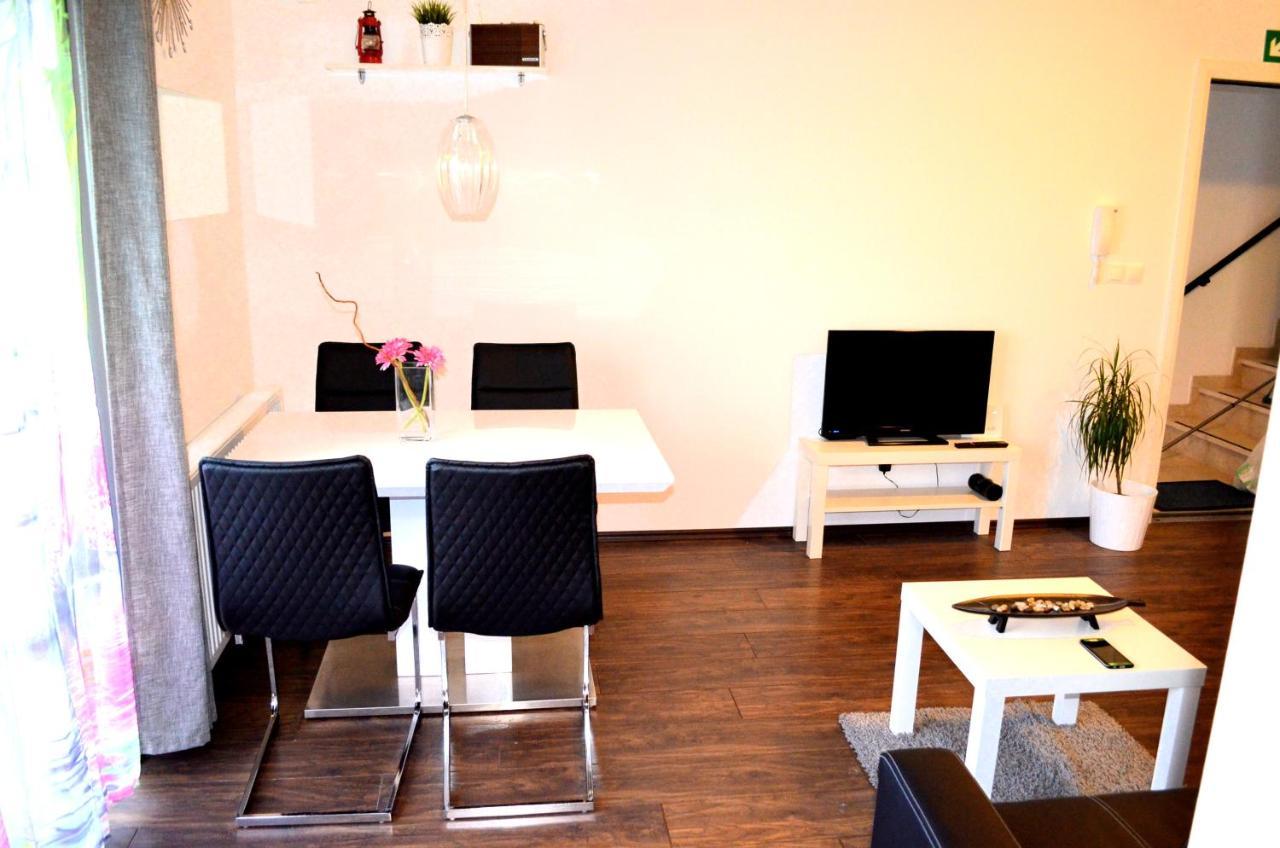 Apartment Meli Сесвете Екстер'єр фото